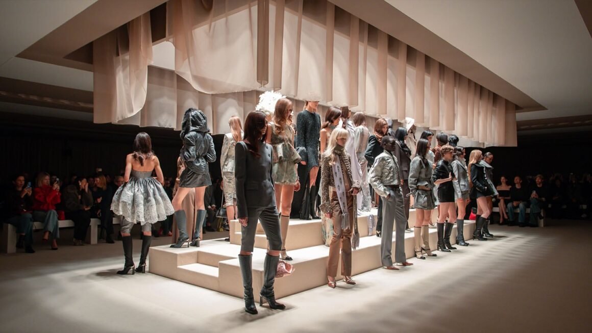 McQueen Returns to London Fashion Week